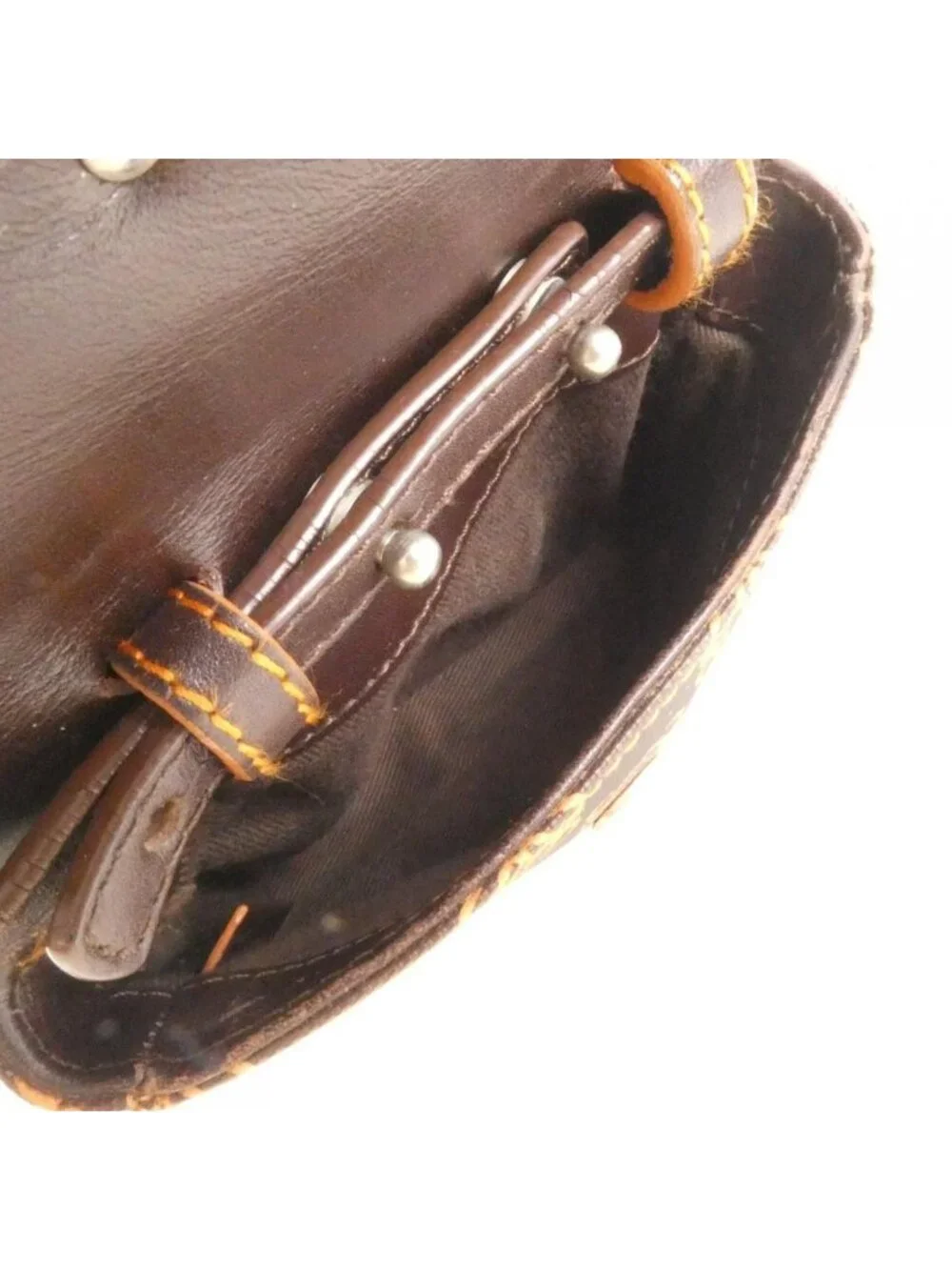Loewe 104 80 204 Shoulder
